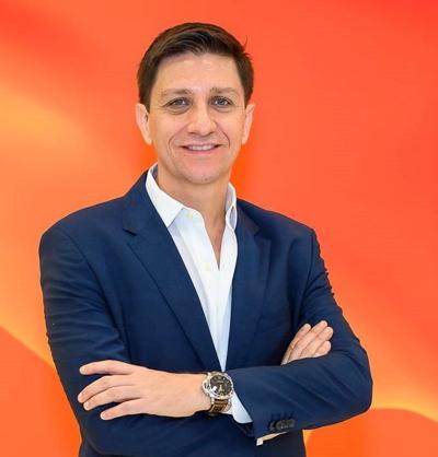 Douglas Wallace, photo 1