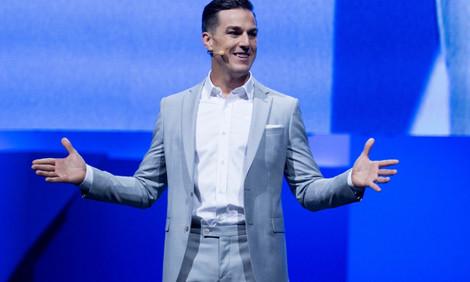 Andrew Wilson, photo 2