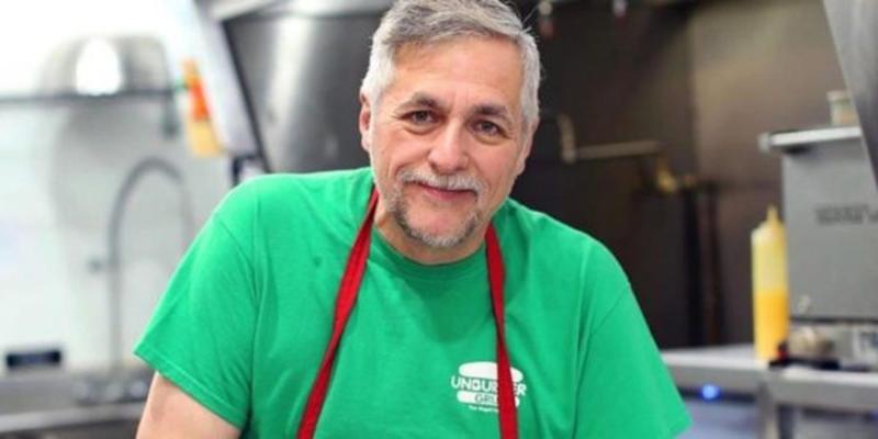 Christopher Cook, photo 1