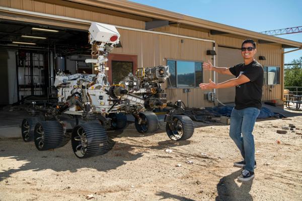 Michael Verdin, photo 1