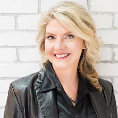 Traci DeForge, photo 1