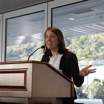 Joanna Lyons, photo 1