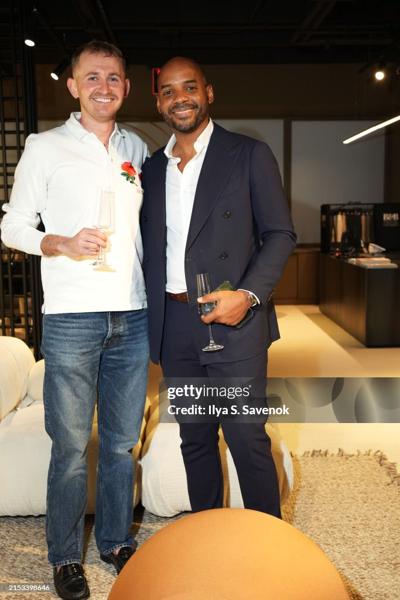 Rayon Black, photo 2