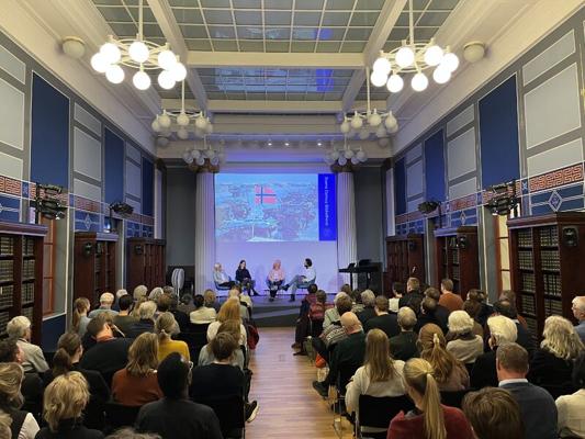 James Cameron, photo 2