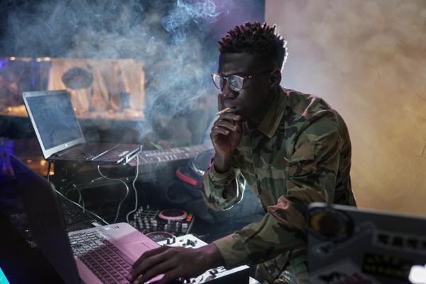 Peter Buchanan, photo 1