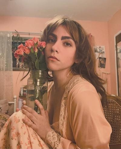 Tara Obregon, photo 1