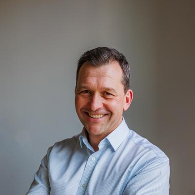 Richard Staveley, photo 1