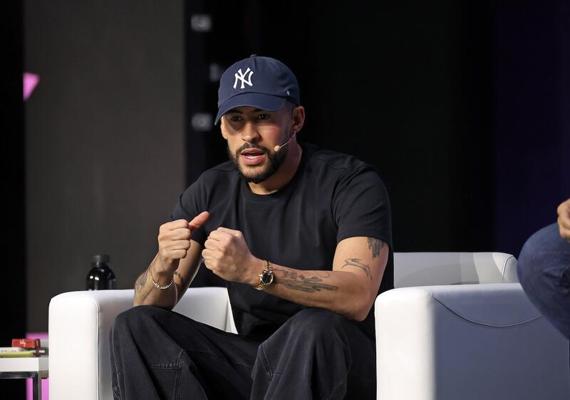 Zachary Smith, photo 2