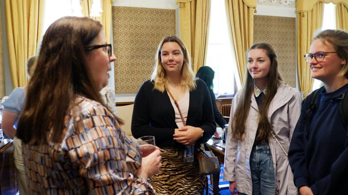 Frances Murray, photo 1