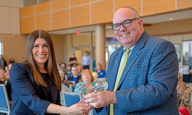 Christi Dos Santos-Wing, photo 1