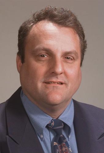 Denis Mahon, photo 1