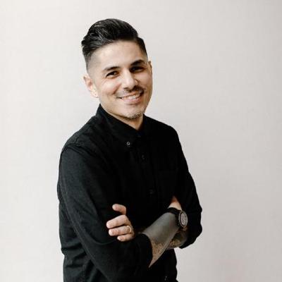 Erik Caceres, photo 1