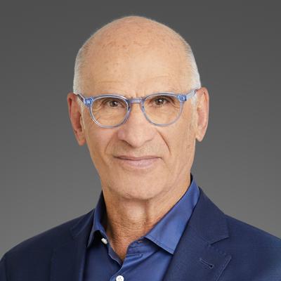 Mitchell Spinneberg, photo 1