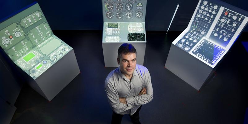 Bruce Thomas, photo 2