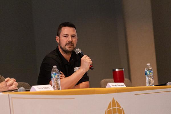 Jordan Hansen, photo 1