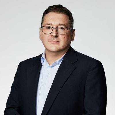 Kirk Linden, photo 1