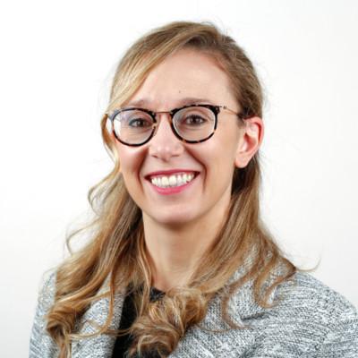 Vivian Sarratt, photo 2