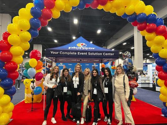 Alexa Ellen, photo 1