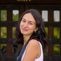 Olivia Poole, photo 1