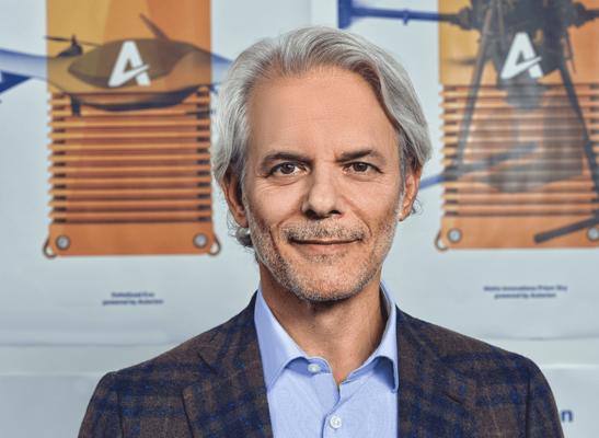 Scott Henry, photo 2