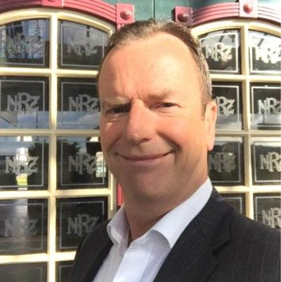 Simon Tulloch, photo 2