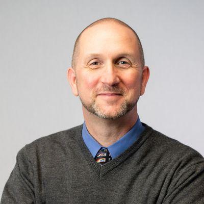 Robert McMahon, photo 1