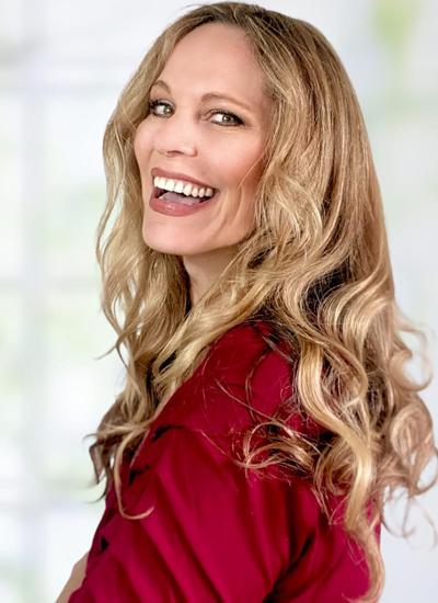 Summer Moore, photo 2