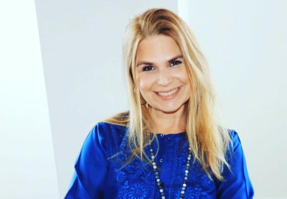 Tina Conroy, photo 1