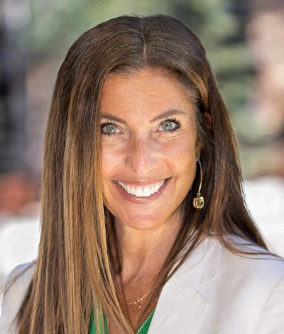 Jennifer Page, photo 1