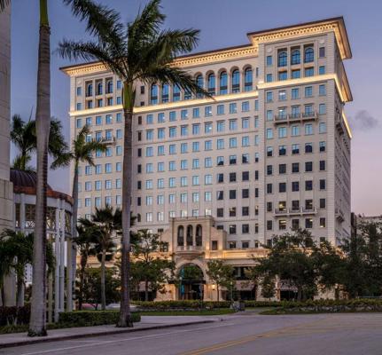 Jose Helguera, photo 2