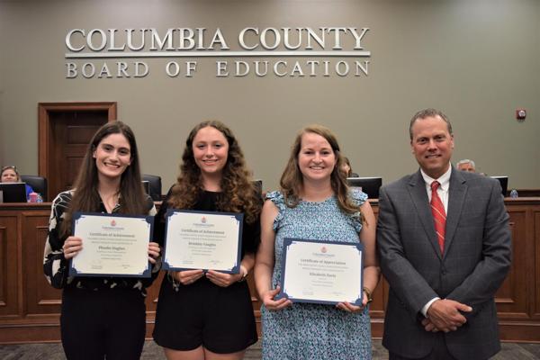 Stefanie Mason, photo 1