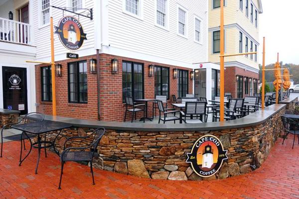 Jillian Manning, photo 1