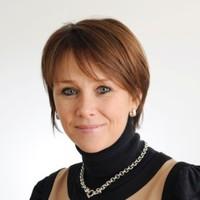 Caroline Perry, photo 2