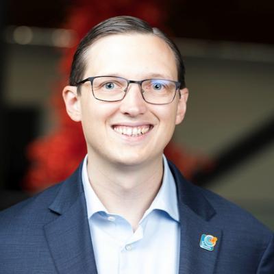 Travis Dean, photo 1