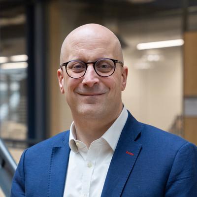 Alexander Evans, photo 2