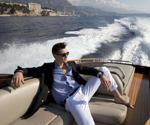 Julian 白奇豪, photo 1