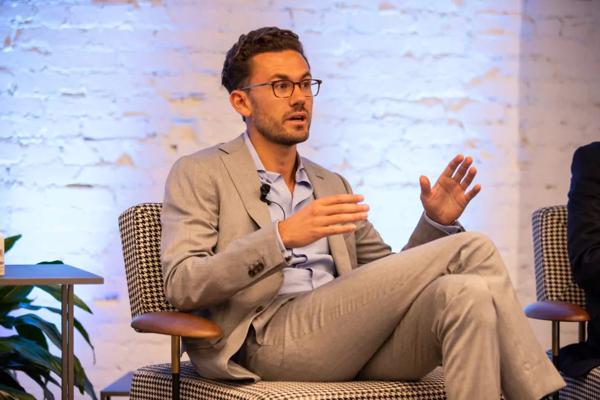 Cooper Zelnick, photo 1