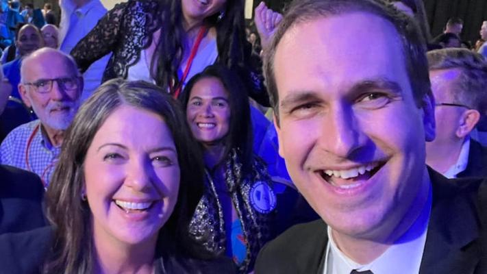 Danielle Smith, photo 1