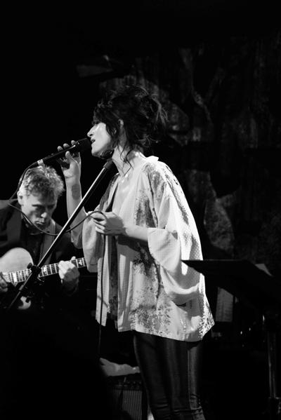 Sasha Dobson, photo 2