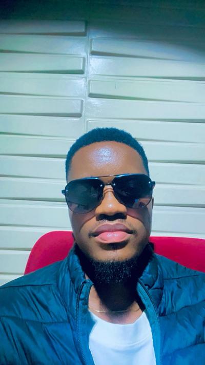 Immy Schofield, photo 2