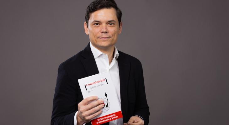 Adolfo Corujo, photo 2