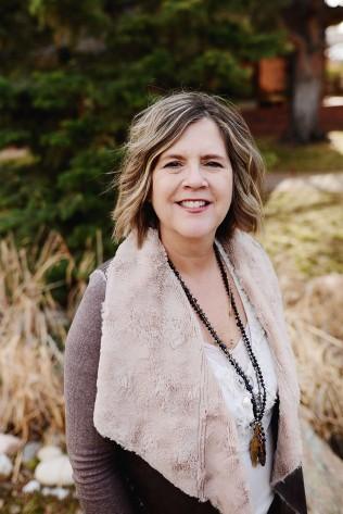 Lori Riviere, photo 1