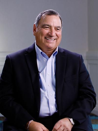 Oscar Lopez, photo 2