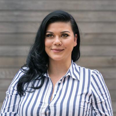 Chloe Bathgate, photo 2