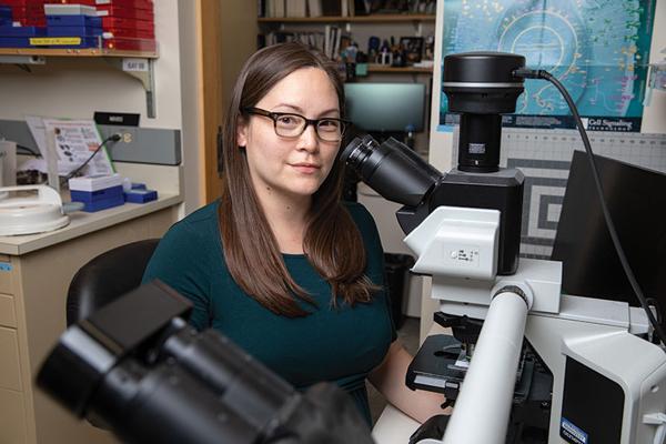 Dannielle Engle, photo 1