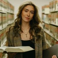 Molly Riley, photo 1