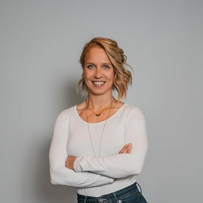 Emmie Satrazemis, photo 2