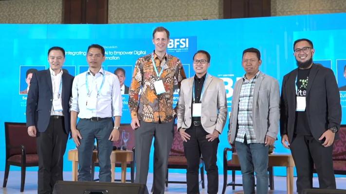 Maria Triastuti, photo 1