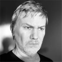 Lloyd Tullues, photo 2