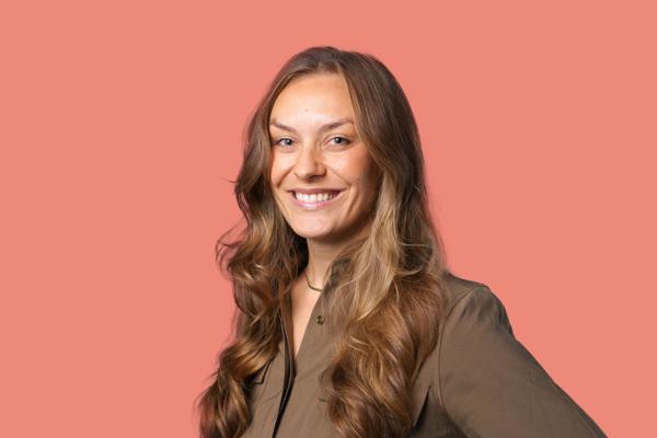 Lily Johnson, photo 1